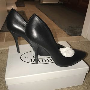 Steve Madden Galleryy Black Leather 8.5